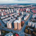 Cum să investești inteligent în imobiliarele din România